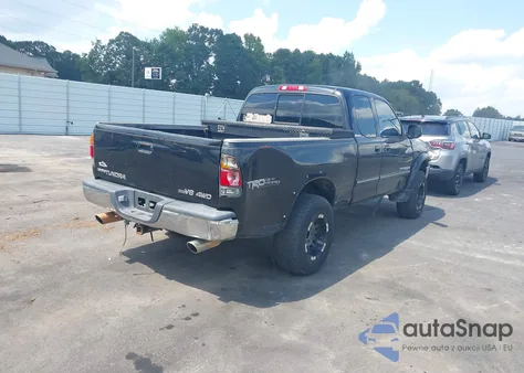 2002 Toyota Tundra Ltd V8 z USA, uszkodzony, nr VIN 5TBBT48122S307795